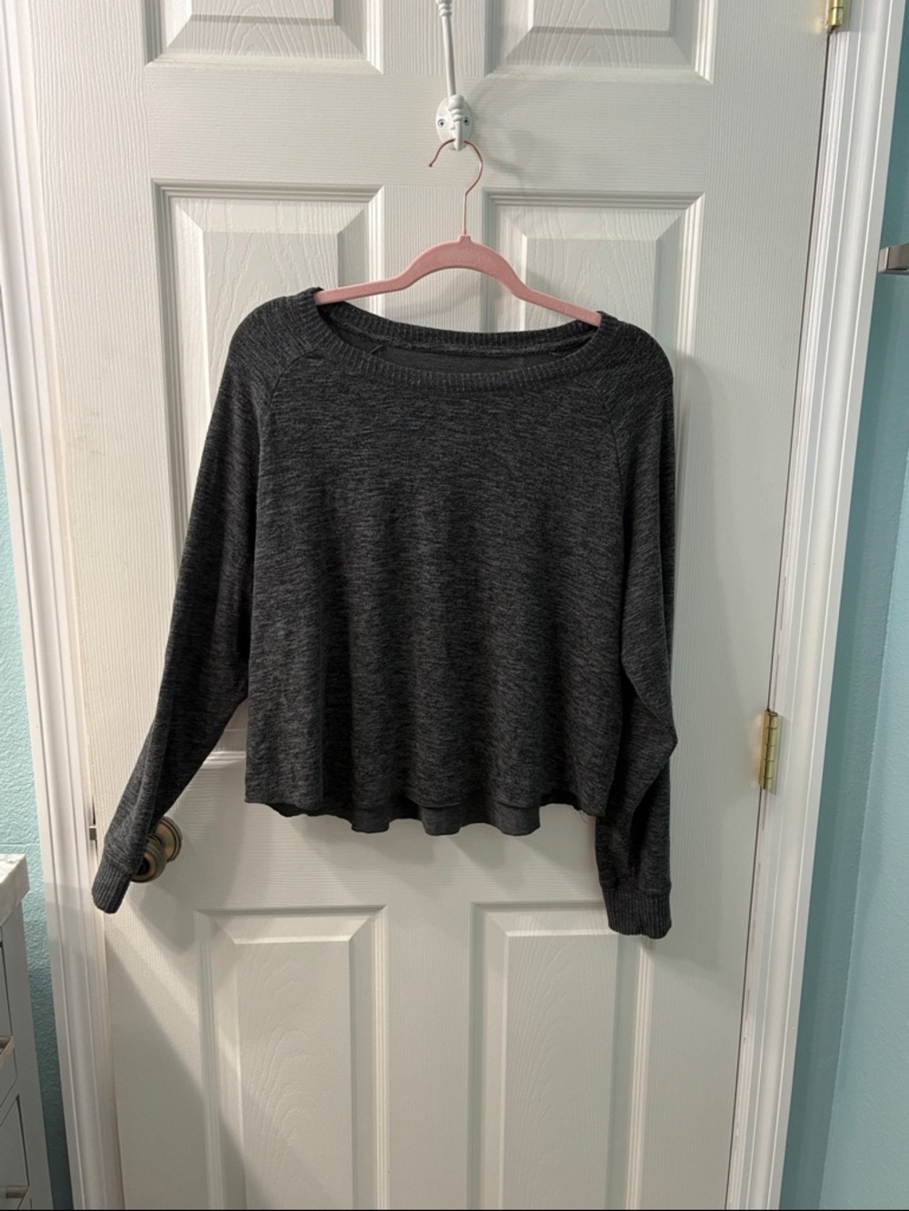 Live Love Dream by Aeropostale Dark Gray Long Sleeved Athleisure Sweater